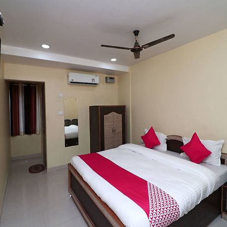 Oyo 15355 Govind Guest House Горакпур Екстериор снимка
