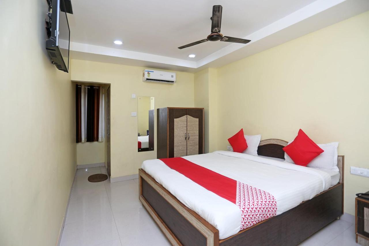 Oyo 15355 Govind Guest House Горакпур Екстериор снимка