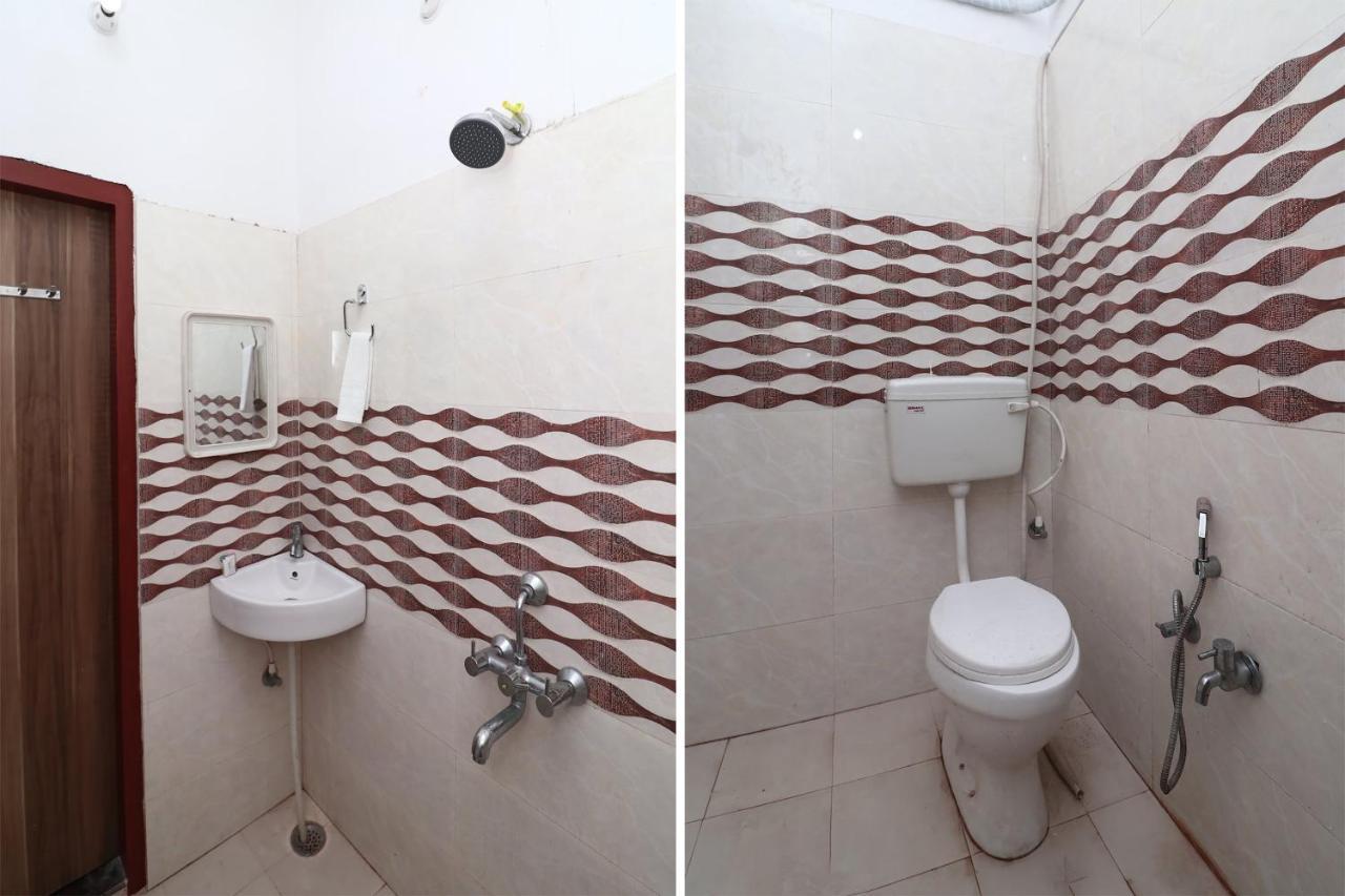 Oyo 15355 Govind Guest House Горакпур Екстериор снимка